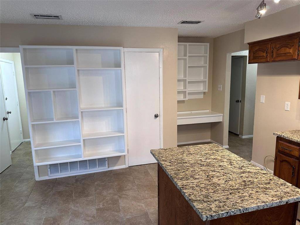 2005 Glencrest Lane, Garland, TX 75040