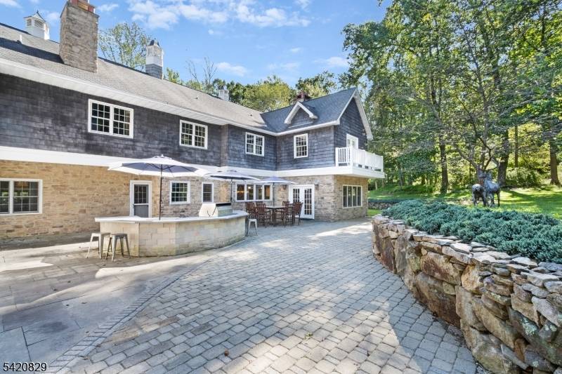 3 Laurel Ln, Chester Twp., NJ 07930