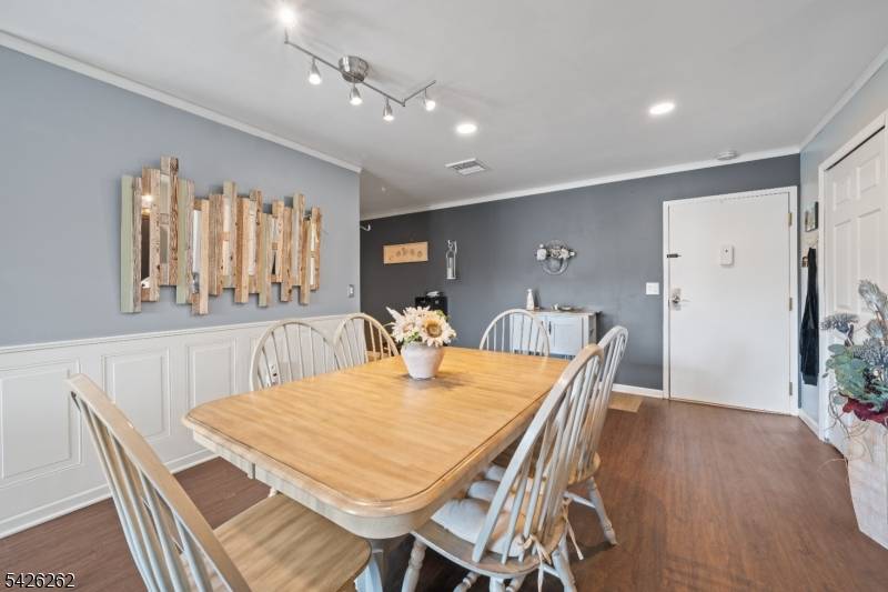 2 Ann St #203, Clifton City, NJ 07013