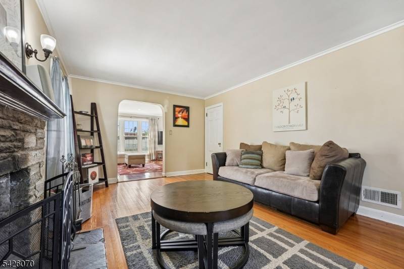 4 Greenwood Ave, West Orange Twp., NJ 07052