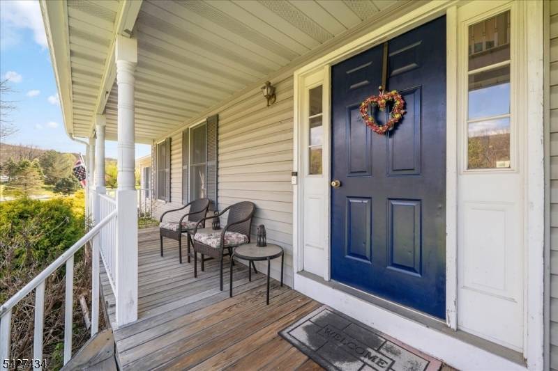 9 Carriage Ln, Hardyston Twp., NJ 07419