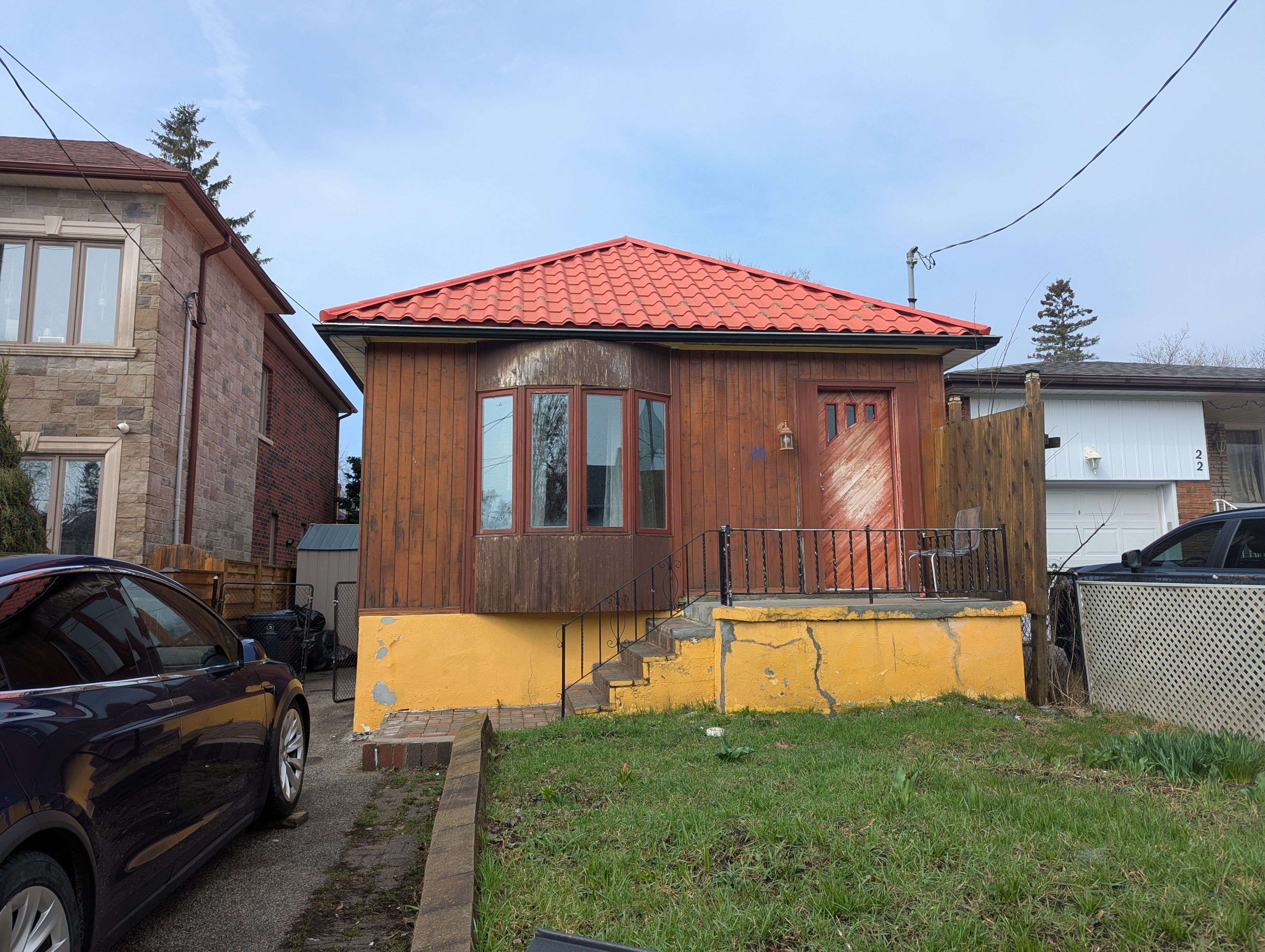 20 Sandown AVE, Toronto E06, ON M1N 3V9