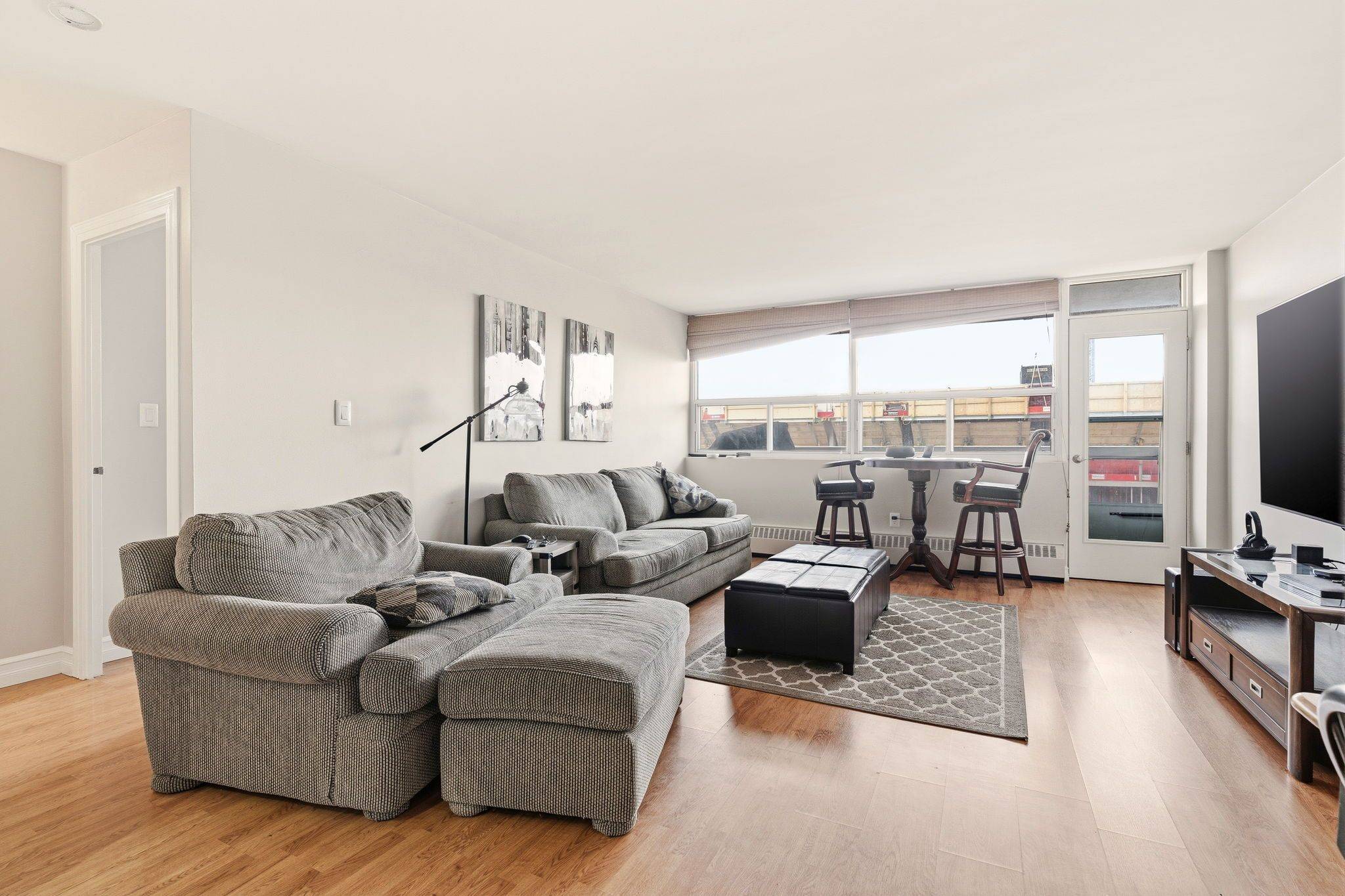 2263 Marine DR #602, Oakville, ON L6L 5K1