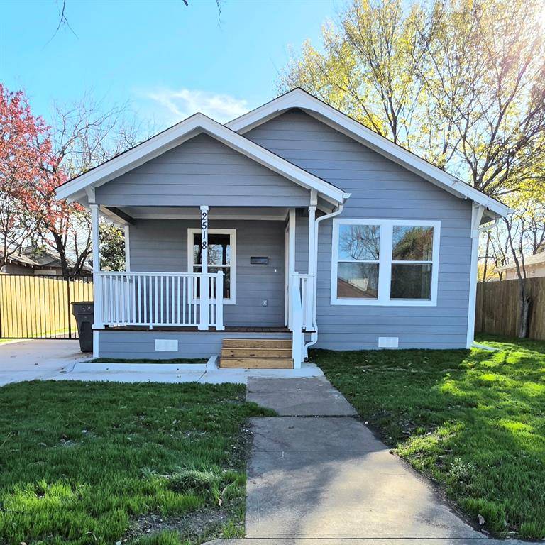 2518 W Clarendon Drive, Dallas, TX 75211