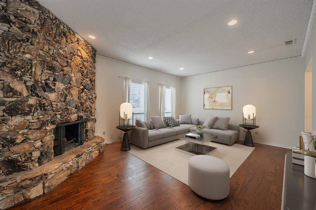 3020 Stonehenge Lane, Carrollton, TX 75006