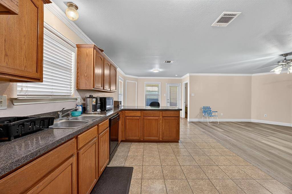 2008 Pine Knot Drive, Heartland, TX 75126