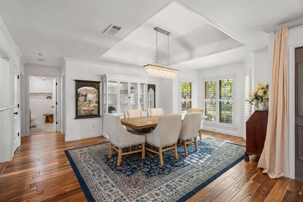 2103 Lake Country Drive, Arlington, TX 76012