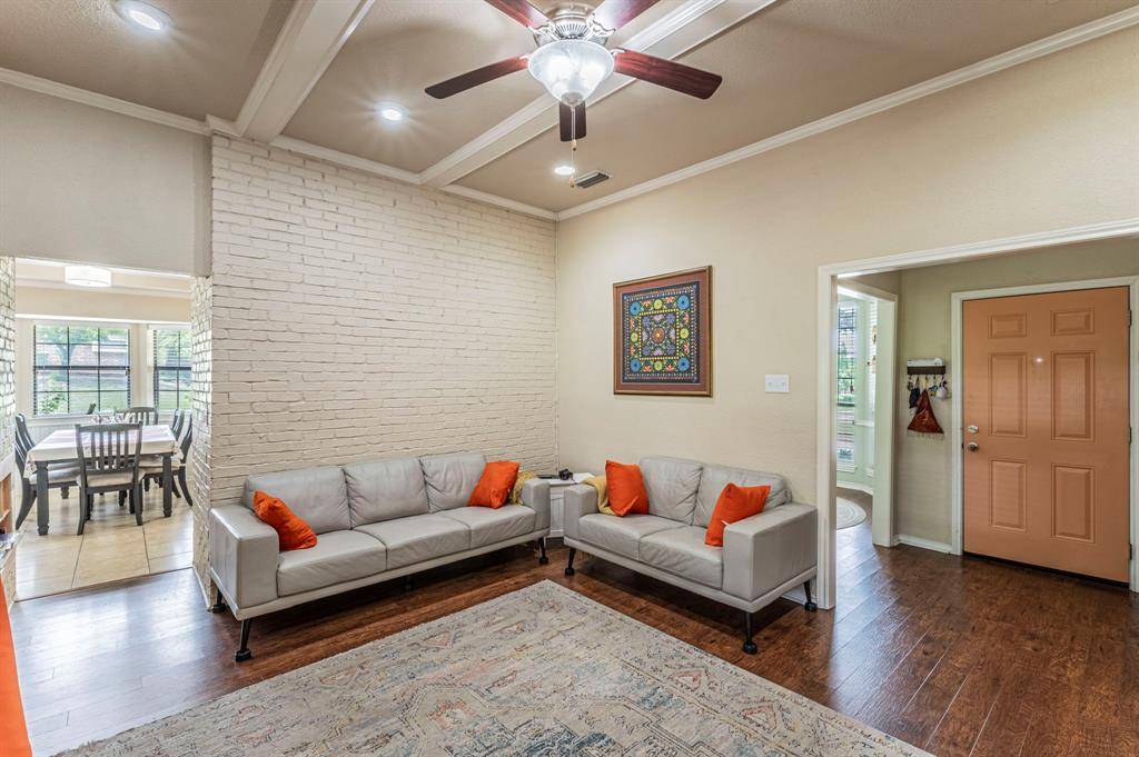 1500 Sunnyslope Drive, Carrollton, TX 75007