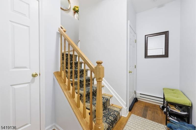 212 Swanstrom Pl, Union Twp., NJ 07083