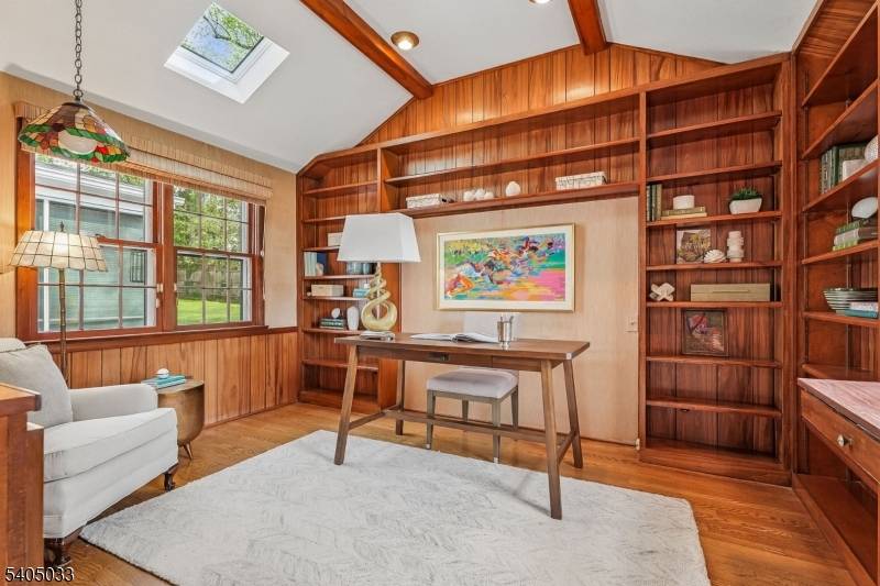 84 Pine Grove Ave, Summit City, NJ 07901