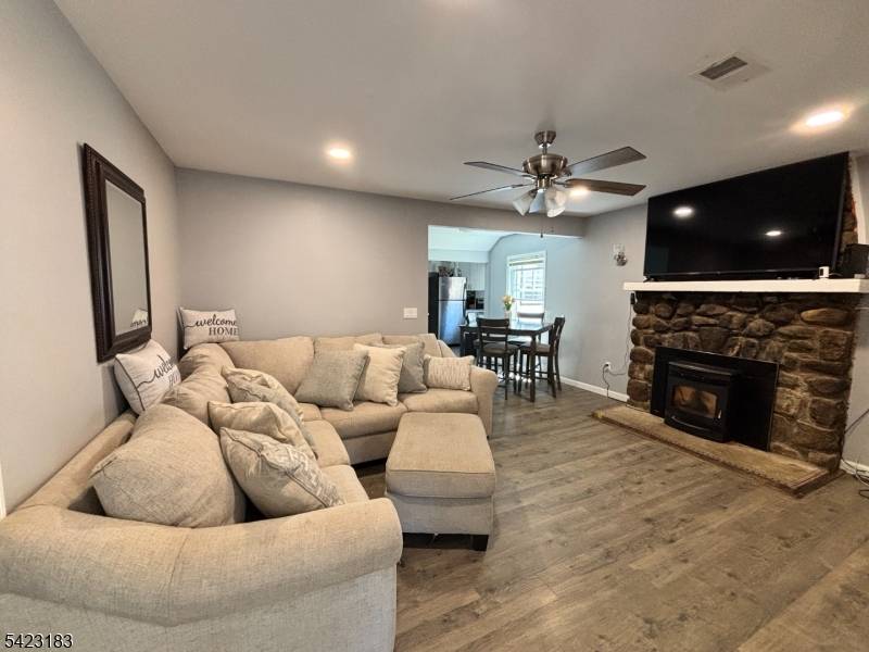 139 Bell Ave, Hopatcong Boro, NJ 07843