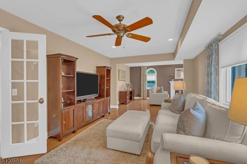 167 Barbara Pl, Middlesex Boro, NJ 08846