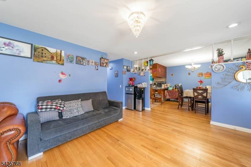 278-280 North Dr, North Plainfield Boro, NJ 07060