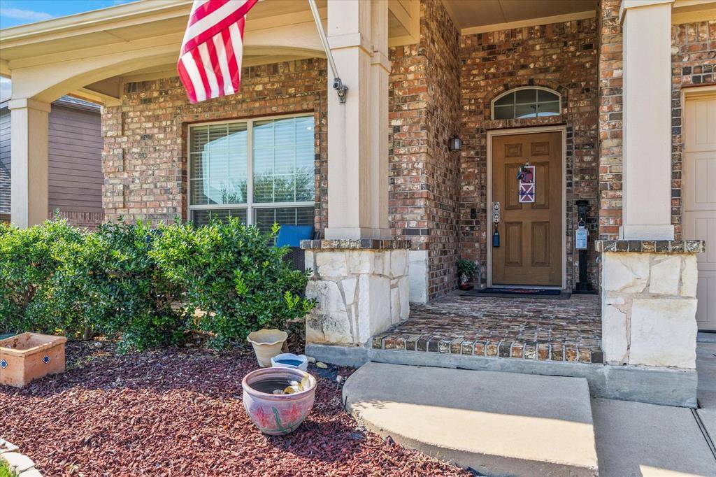 10205 Point Lobos Trail, Fort Worth, TX 76177