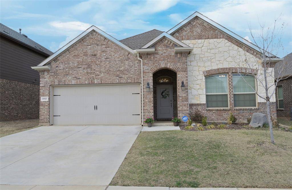 10013 Gray Barrel Drive, Aubrey, TX 76227