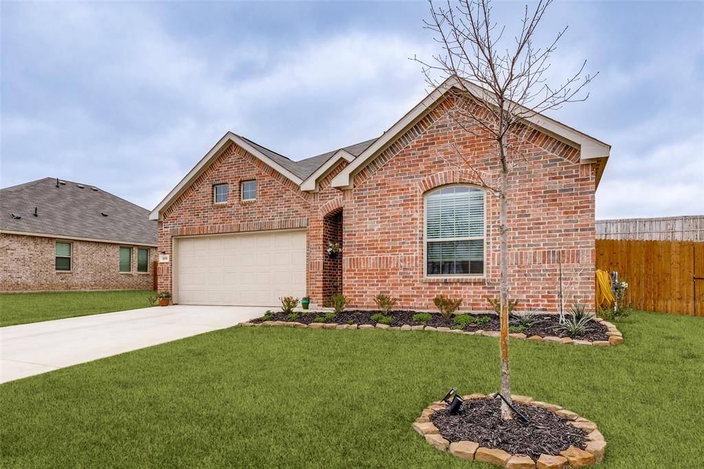 1213 Dragon Way, Azle, TX 76020