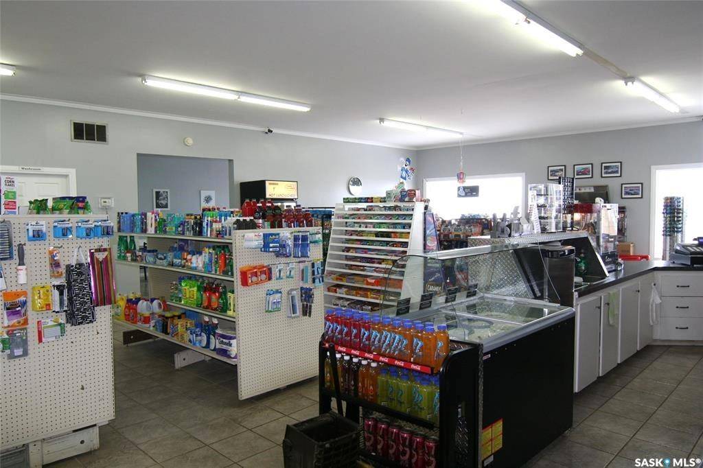 406-410 Railway AVENUE, Eston, SK S0L 1A0