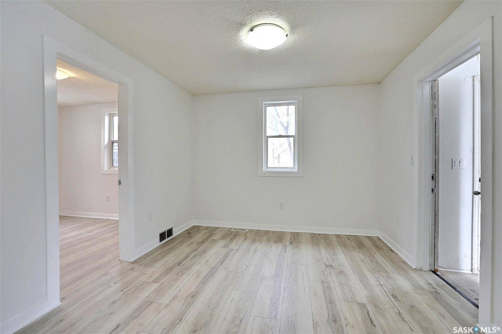 767 ELPHINSTONE STREET, Regina, SK S4T 3L3