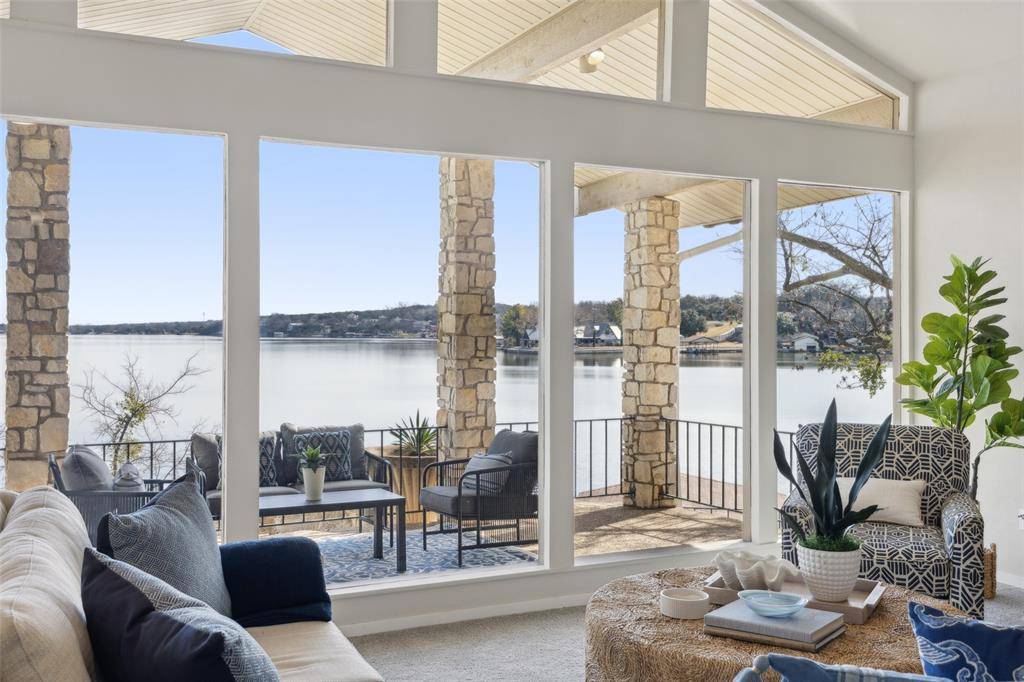 648 S Rough Creek Court, Granbury, TX 76048
