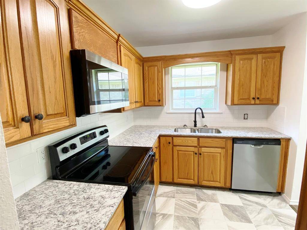 501 Red Springs Avenue, Mount Pleasant, TX 75455