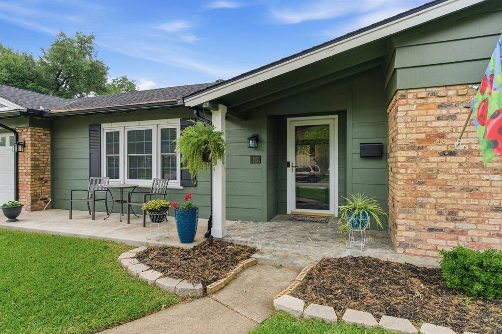 1912 Sunnybrook Drive, Irving, TX 75061