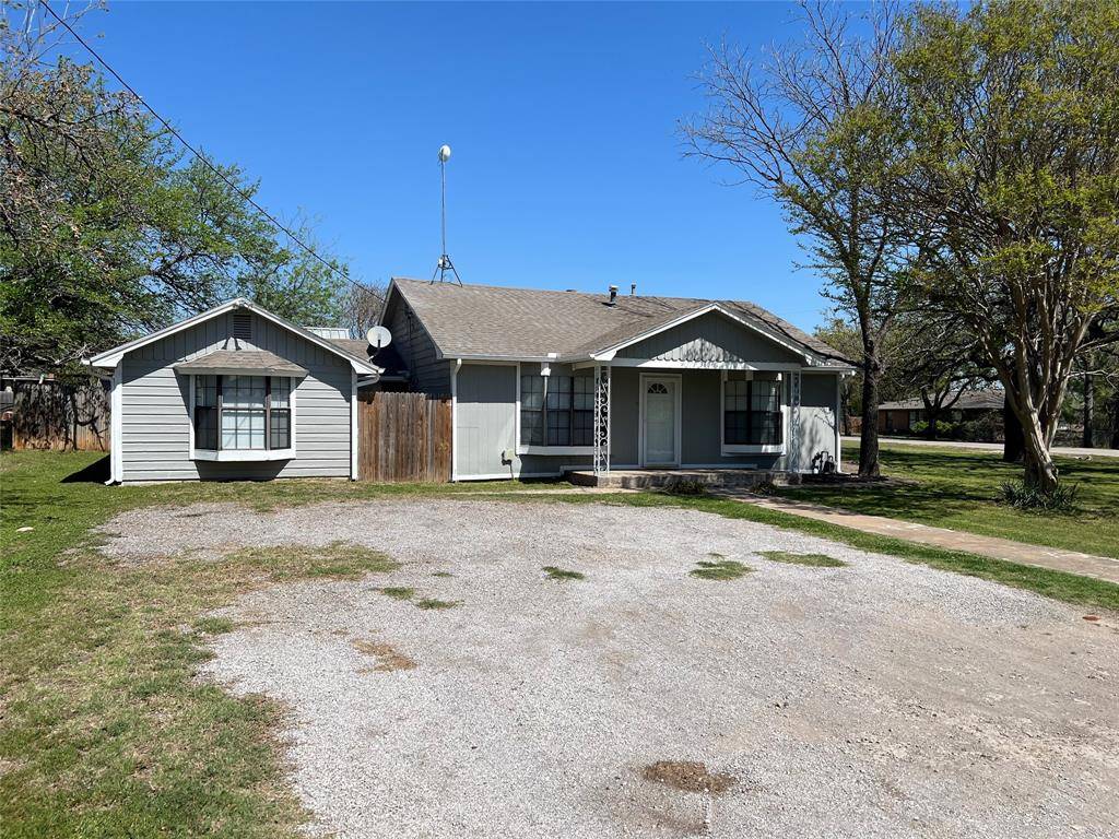 300 W 4th Street, Springtown, TX 76082
