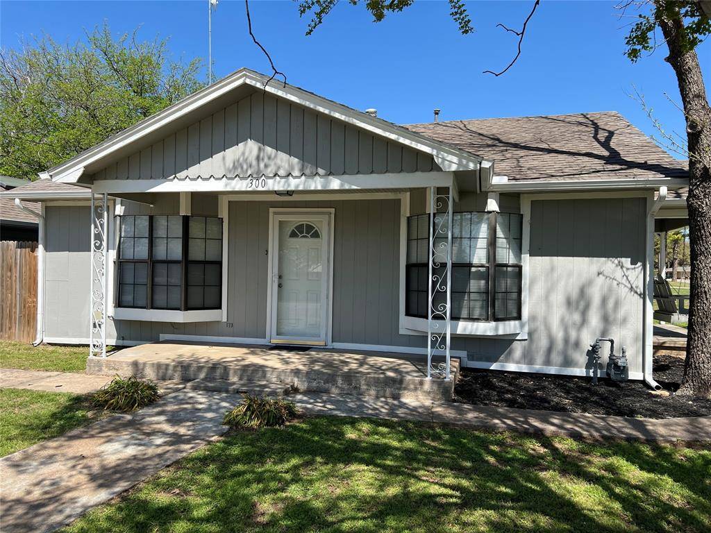 300 W 4th Street, Springtown, TX 76082