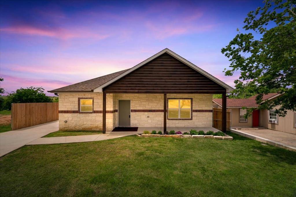 3105 N Pecan Street, Fort Worth, TX 76106