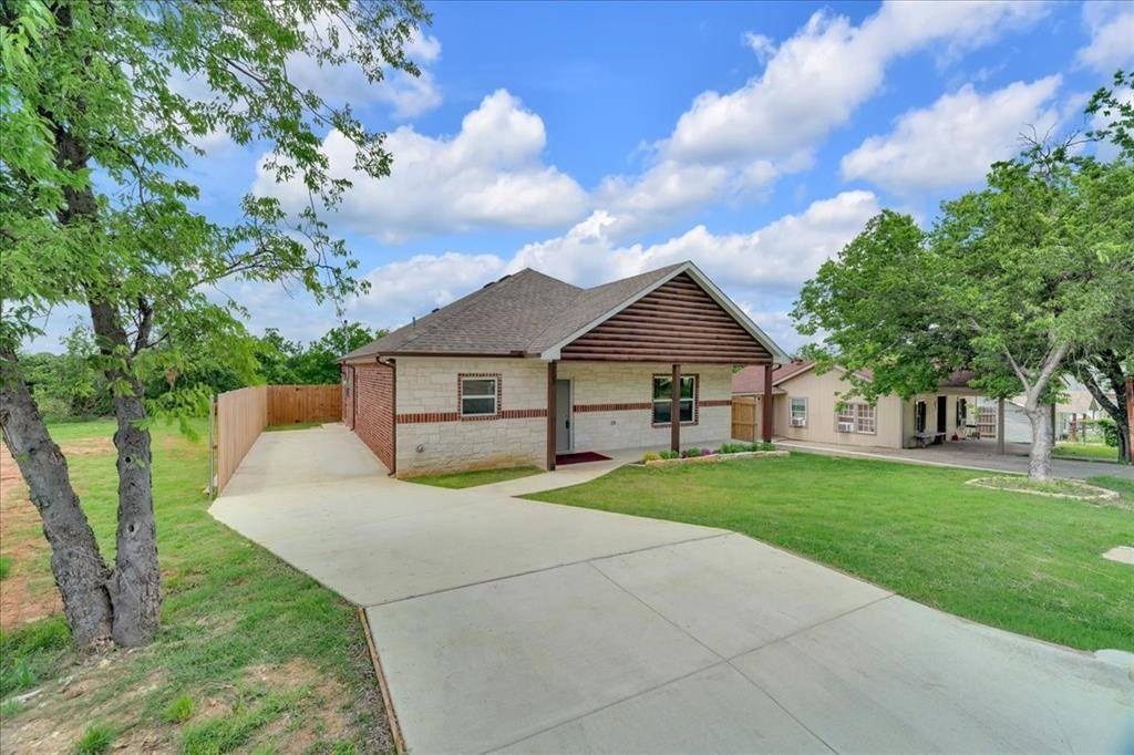 3105 N Pecan Street, Fort Worth, TX 76106