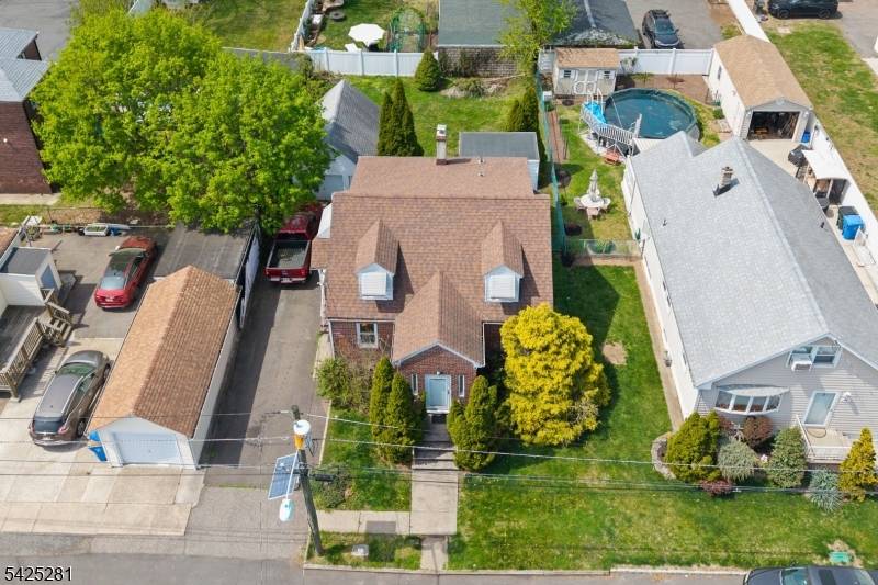 35 Melbourne Ct, Woodbridge Twp., NJ 07095