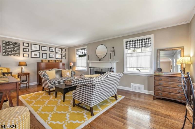 25 Herning Ave, Cranford Twp., NJ 07016