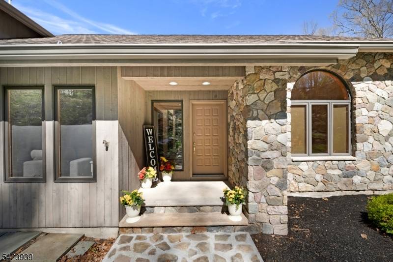 76 Mountain Spring Dr, Sparta Twp., NJ 07871