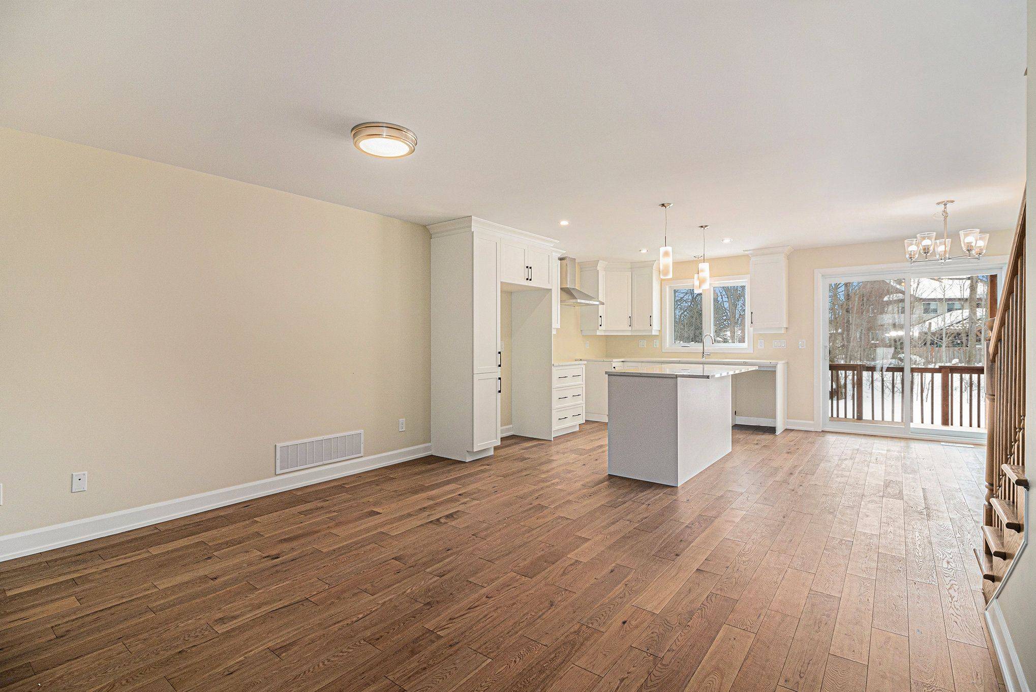 355 VOYAGEUR PL, Russell, ON K0A 1W0