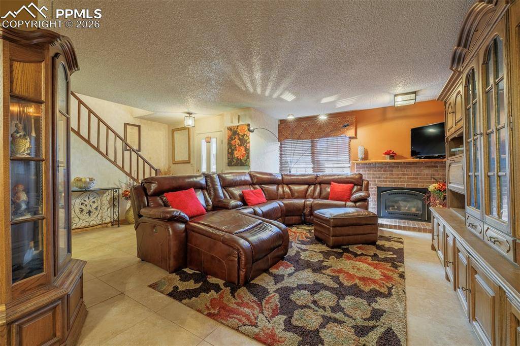 2035 Sussex LN, Colorado Springs, CO 80909