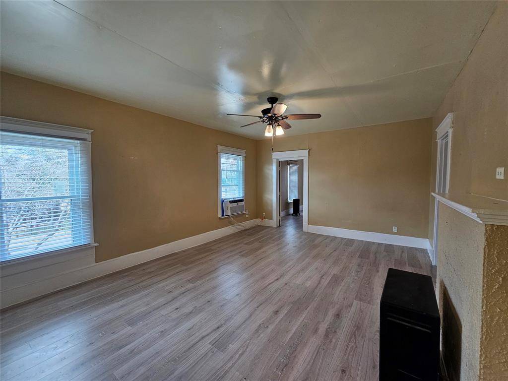1006 Grandview Avenue, Dallas, TX 75223