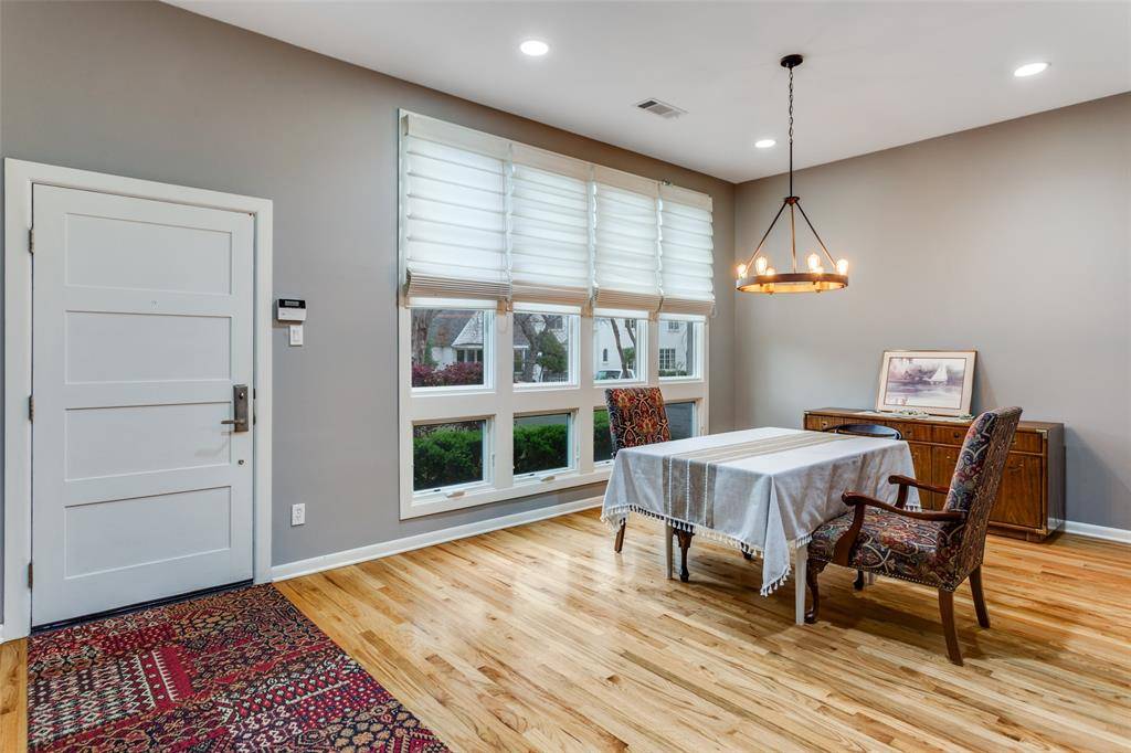 3319 W 6th Street, Fort Worth, TX 76107