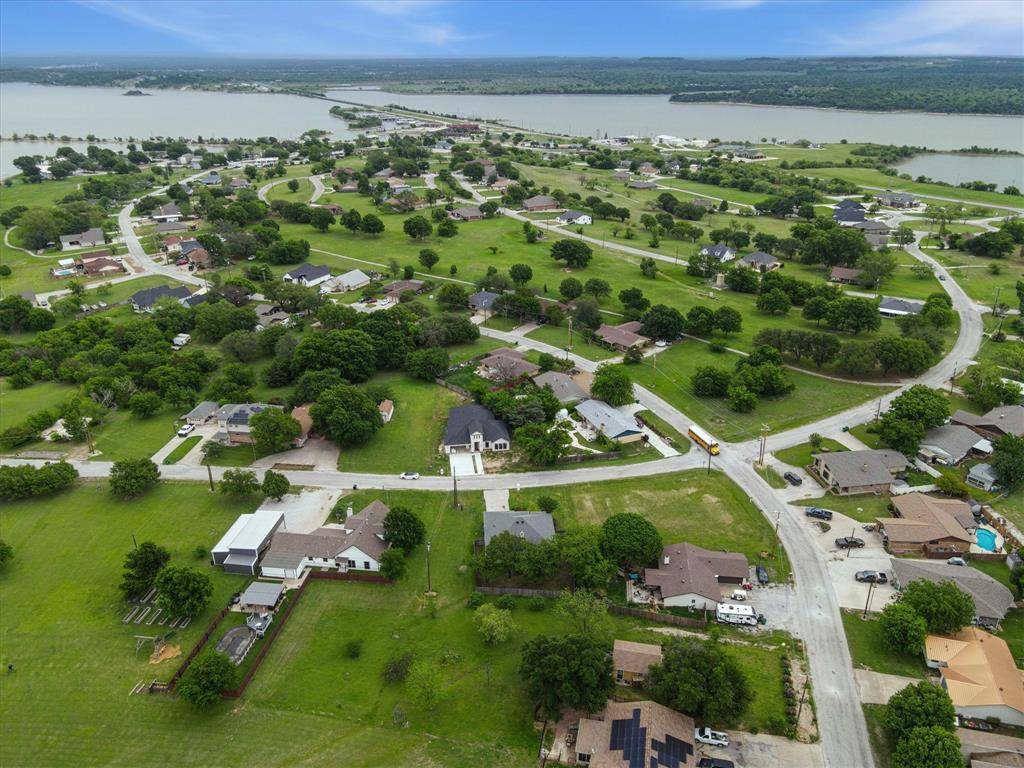 127 Port O Call Court, Runaway Bay, TX 76426