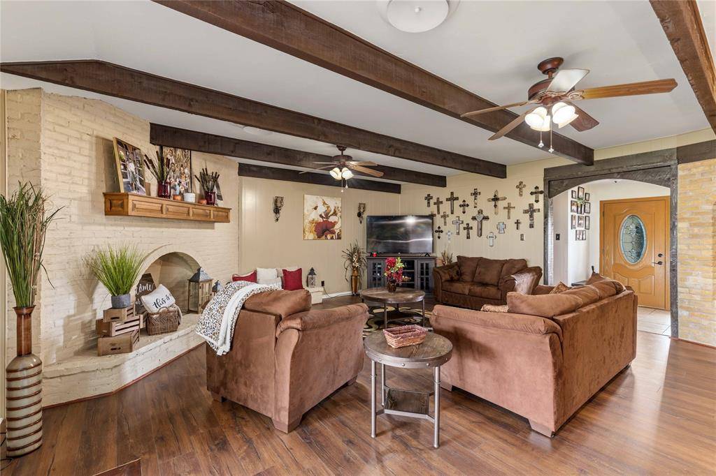 102 Lori Lane, Brownwood, TX 76801