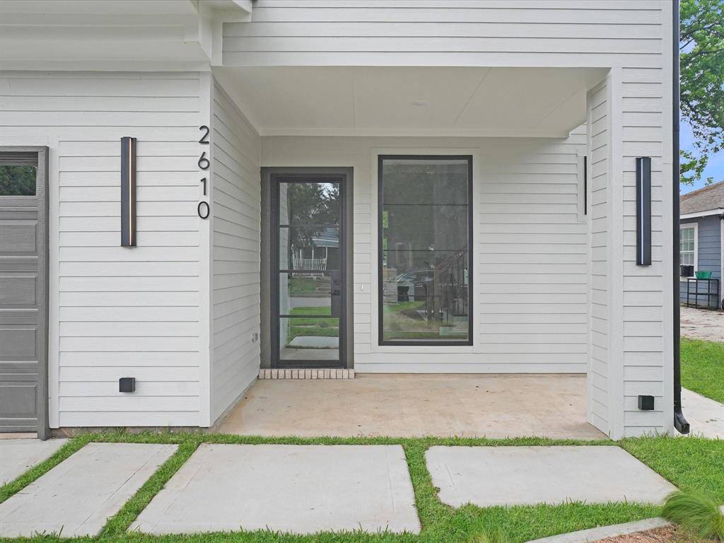 2610 Emmett Street, Dallas, TX 75211