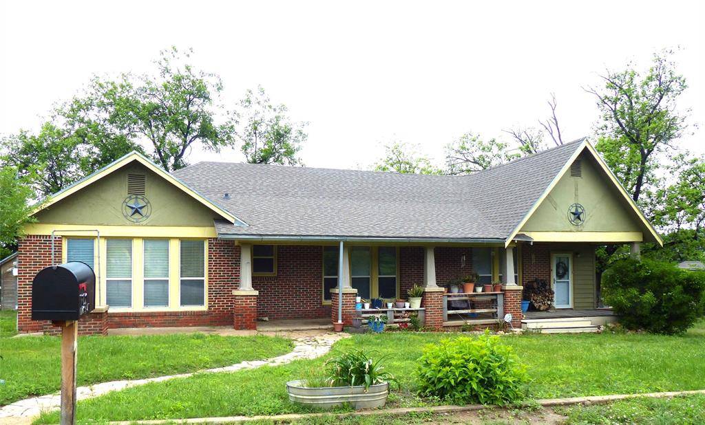 606 S Blackburn, Brady, TX 76825