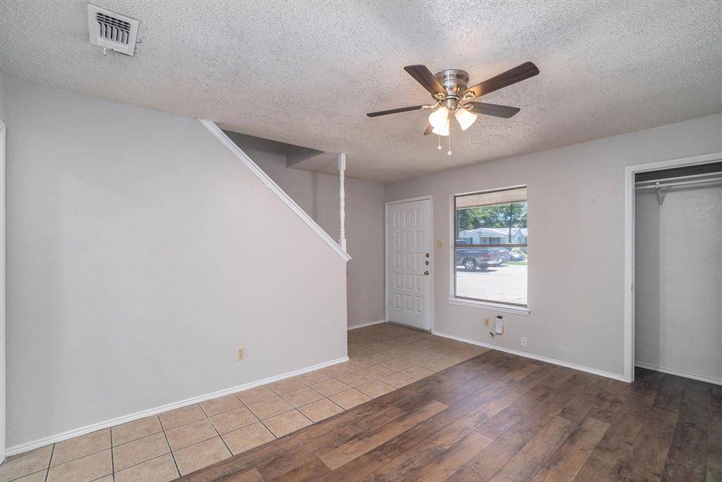 3301 Aurora Street #B, Haltom City, TX 76117