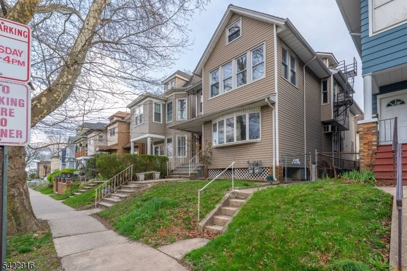 1116 North Ave, Elizabeth City, NJ 07201