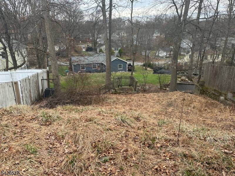 231 Elmira Trl, Hopatcong Boro, NJ 07843