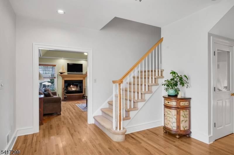 4 Kindred Ct, Bernards Twp., NJ 07920