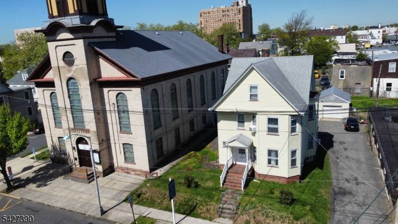 333 High St, Perth Amboy City, NJ 08861