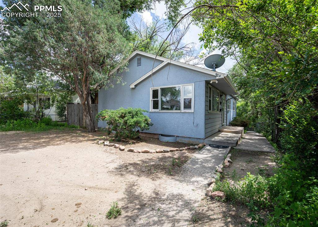 909 E Costilla ST, Colorado Springs, CO 80903