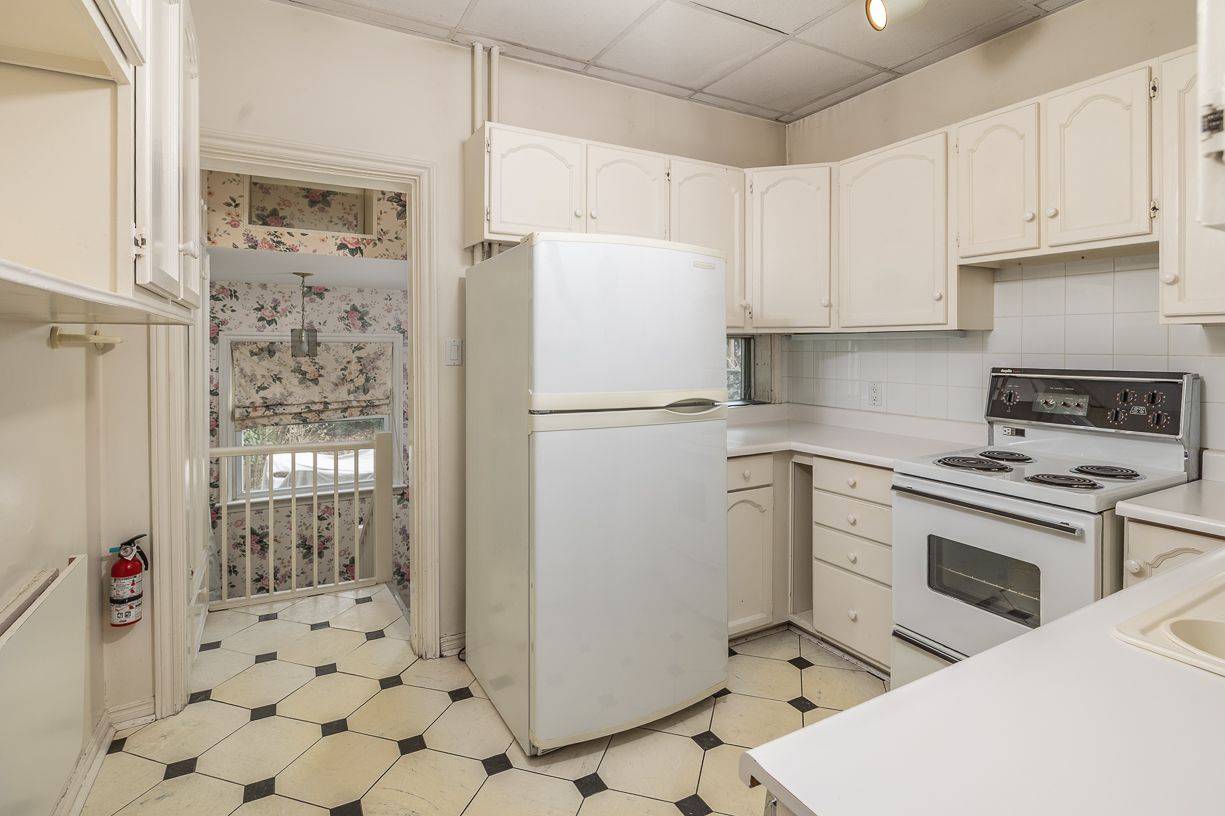 57 Gormley AVE, Toronto C02, ON M4V 1Y9