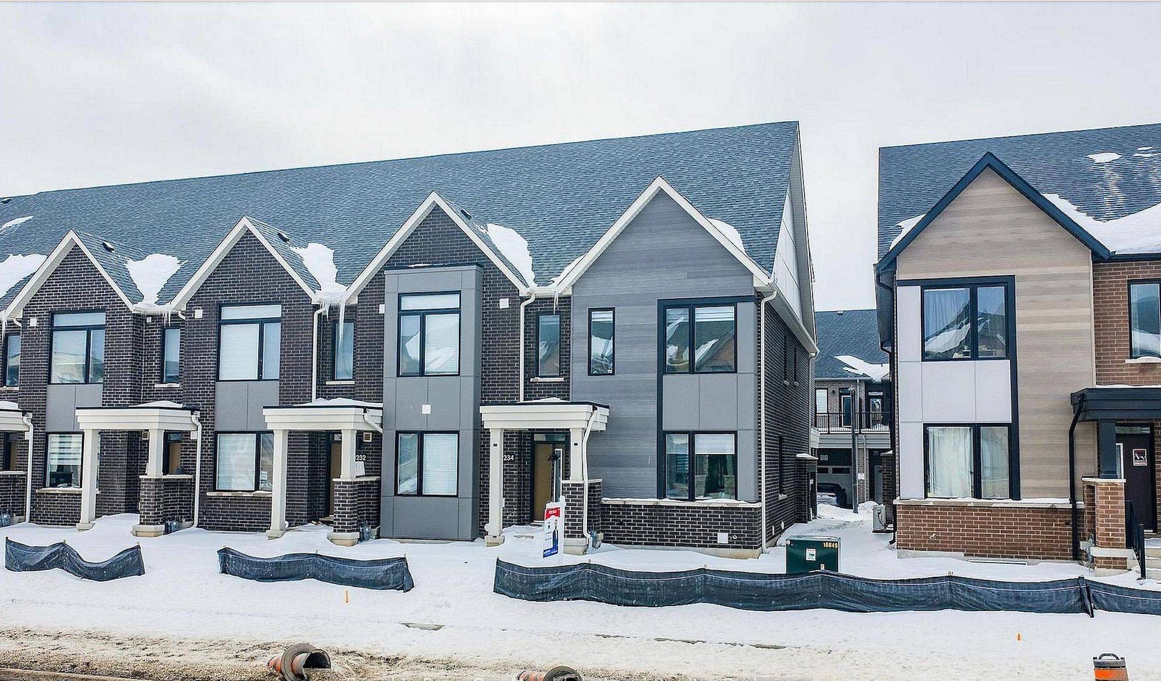 3234 Sixth Line, Oakville, ON L6M 4K1