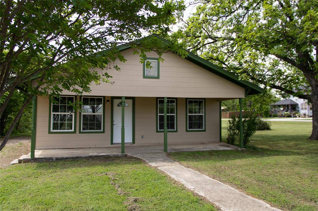 311 Spann Street, Bangs, TX 76823