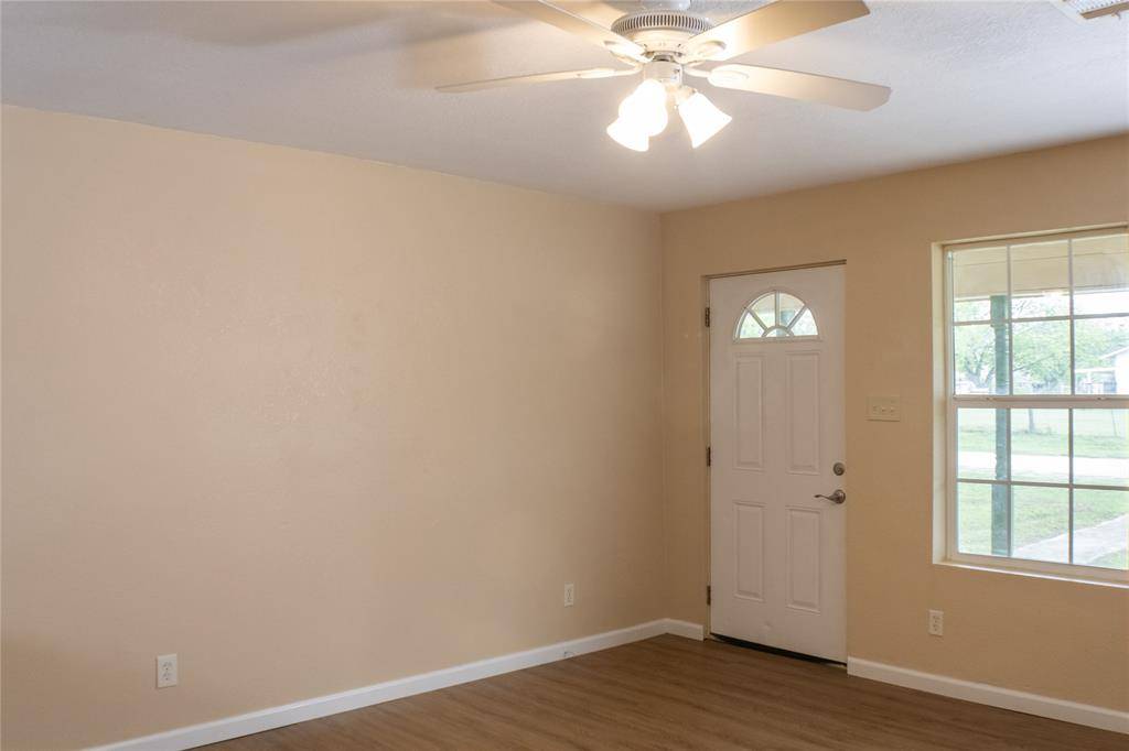 311 Spann Street, Bangs, TX 76823